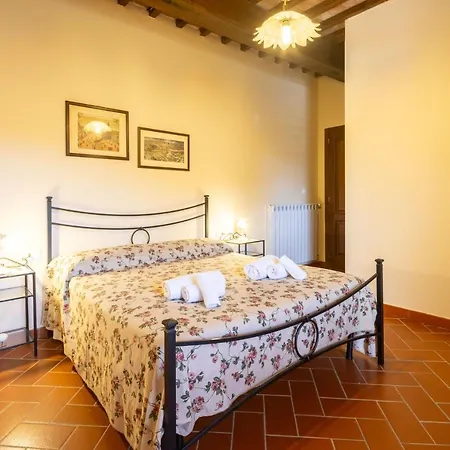 Masso Alle Rose By Vacavilla